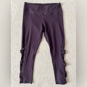 Capri Maroon leggings, ballerina details, Active Life, athletic wear, XS
